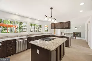 10209 Lawnmarket Ct, Ellicott City, MD 21042 - Photo 13