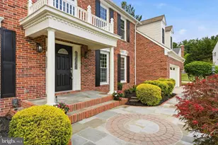 10209 Lawnmarket Ct, Ellicott City, MD 21042 - Photo 3
