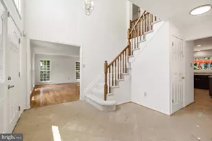 10209 Lawnmarket Ct, Ellicott City, MD 21042 - Photo 5