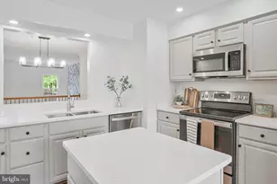 6325 Hampton Pl, Elkridge, MD 21075 - Photo 7
