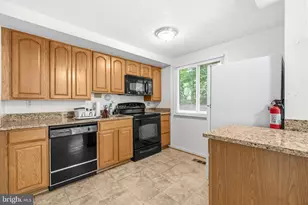 9076 Goldamber Garth, Columbia, MD 21045 - Photo 11