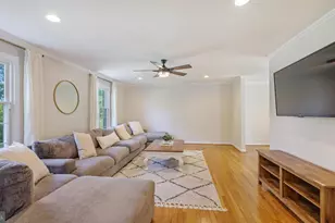 9179 Furrow Ave, Ellicott City, MD 21042 - Photo 5