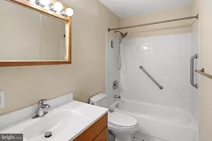 10705 Faulkner Ridge Cir, Columbia, MD 21044 - Photo 15