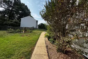 8268 Rippling Branch Rd, Laurel, MD 20723 - Photo 23
