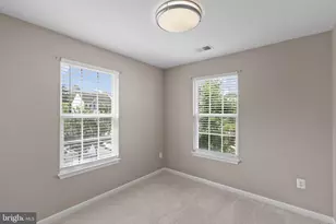 6884 Tasker Falls, Elkridge, MD 21075 - Photo 15