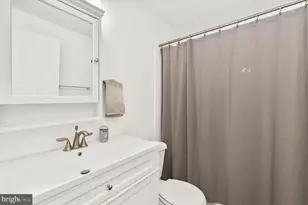 10611 Delfield Ct, Laurel, MD 20723 - Photo 9