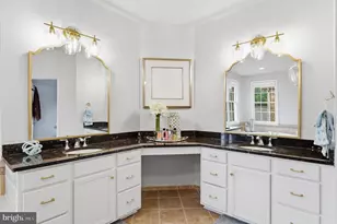 11615 Fox Chase Ct, Ellicott City, MD 21042 - Photo 45