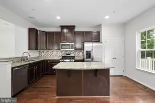 8621 Enoch Pratt Dr, Ellicott City, MD 21043 - Photo 9