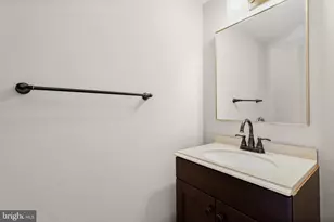 10468 Faulkner Ridge Cir, Columbia, MD 21044 - Photo 23