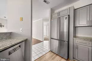 7648 Stony Creek Ln, Ellicott City, MD 21043 - Photo 5