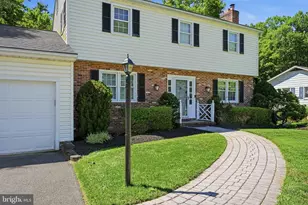10217 Green Clover Dr, Ellicott City, MD 21042 - Photo 5