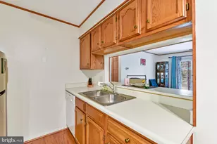 6025 Rock Glen Dr, Elkridge, MD 21075 - Photo 9