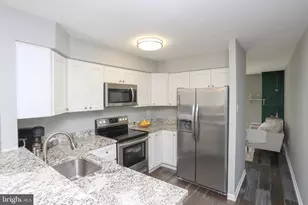 8803 Stonebrook Ln, Columbia, MD 21046 - Photo 7