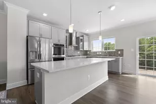 8017 Potter Pl, Elkridge, MD 21075 - Photo 3