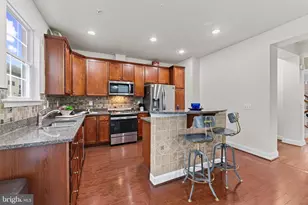 5846 Donovan Ln, Ellicott City, MD 21043 - Photo 3