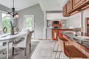 12806 Forestview Ct, Sykesville, MD 21784 - Photo 15