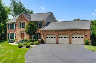12806 Forestview Ct, Sykesville, MD 21784 - Photo 3