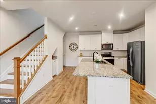 4619 Crossing Ct, Ellicott City, MD 21043 - Photo 5
