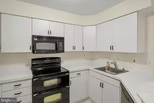 7612 Stony Creek Ln, Ellicott City, MD 21043 - Photo 15