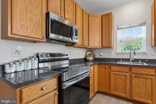 9097 Phillip Dorsey Way, Columbia, MD 21045 - Photo 23