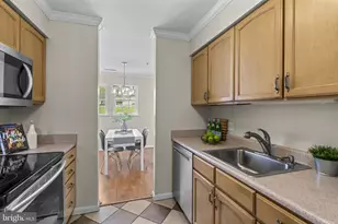 8513 Falls Run Rd, Ellicott City, MD 21043 - Photo 11
