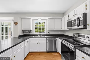 10201 Little Brick House Ct, Ellicott City, MD 21042 - Photo 11