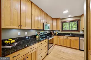 8507 Spring Harvest Ct, Ellicott City, MD 21043 - Photo 9