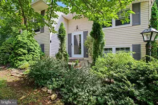 9229 Crazyquilt Ct, Columbia, MD 21045 - Photo 3