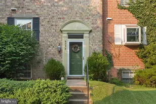9752 Summer Park Ct, Columbia, MD 21046 - Photo 3