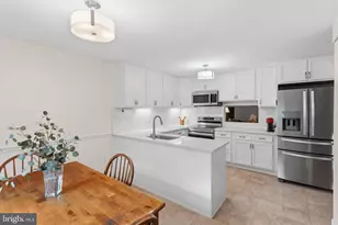 9752 Summer Park Ct, Columbia, MD 21046 - Photo 7