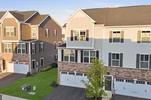8115 Primrose Ln, Laurel, MD 20723 - Photo 3