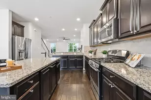 7120 Beaumont Place, Hanover, MD 21076 - Photo 9