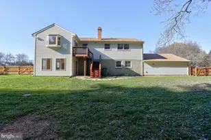 3229 Ramblewood Rd, Ellicott City, MD 21042 - Photo 3