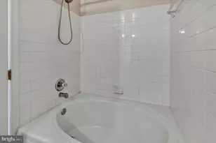 5844 Wyndham Cir, Columbia, MD 21044 - Photo 13