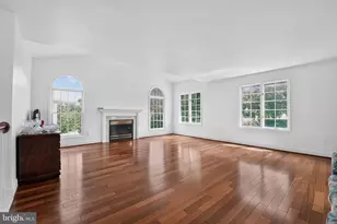 2903 Chestnut Hill Dr, Ellicott City, MD 21043 - Photo 5