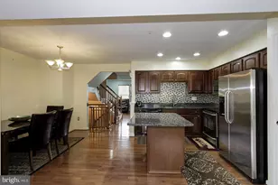 7055 Oak Grove Way, Elkridge, MD 21075 - Photo 15