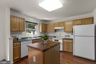9543 Ridgeview Dr, Columbia, MD 21046 - Photo 17