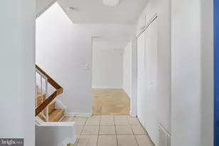 10650 Green Mountain Cir, Columbia, MD 21044 - Photo 5
