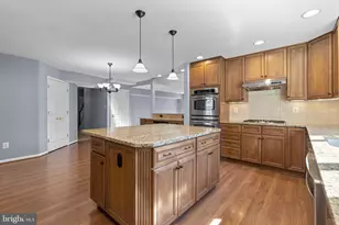 4706 Bates Dr, Ellicott City, MD 21043 - Photo 9
