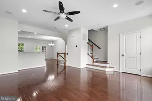 8621 Enoch Pratt Dr, Ellicott City, MD 21043 - Photo 3