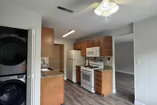 8723 Hayshed Ln, Columbia, MD 21045 - Photo 11