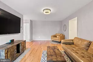 8555 Falls Run Rd, Ellicott City, MD 21043 - Photo 9
