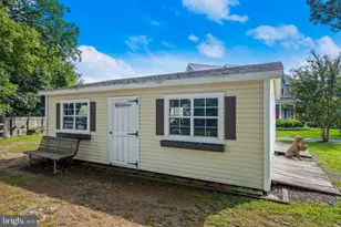 10695 Harding Rd, Laurel, MD 20723 - Photo 13