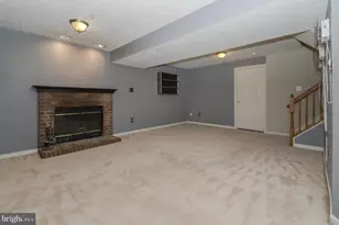 8731 Castlerock Ct, Laurel, MD 20723 - Photo 5