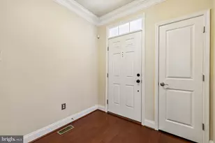 5710 Rosanna Pl, Ellicott City, MD 21043 - Photo 9