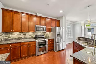 5710 Rosanna Pl, Ellicott City, MD 21043 - Photo 15