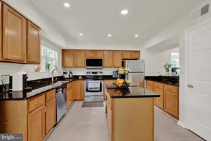 6211 Deep Earth Ln, Columbia, MD 21045 - Photo 9
