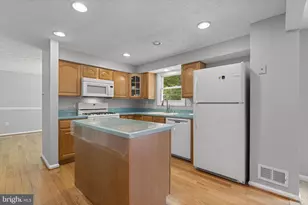 8428 Braddock Way, Columbia, MD 21046 - Photo 11