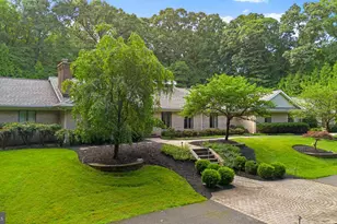 4233 Buckskin Wood Dr, Ellicott City, MD 21042 - Photo 3