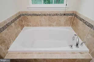 8607 Enoch Pratt Dr, Ellicott City, MD 21043 - Photo 23